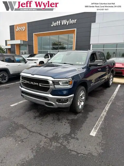 2020 RAM 1500 Big Horn/Lone Star 4x4 Crew Cab 5'7's photo