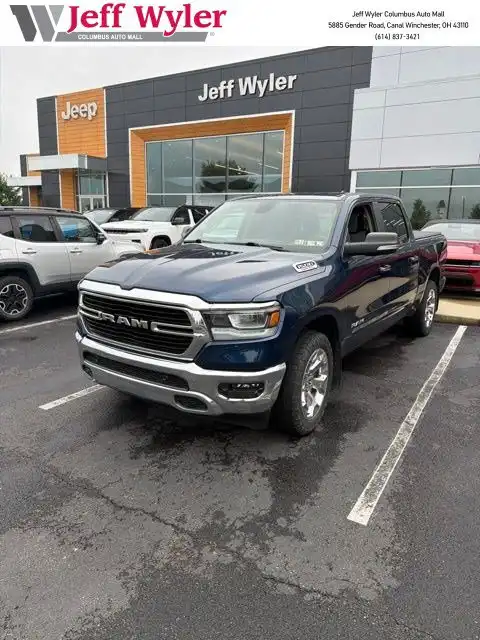 2020 RAM 1500 Big Horn/Lone Star 4x4 Crew Cab 5'7's photo