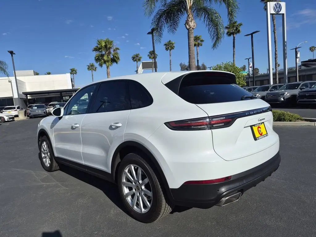 2021 Porsche Cayenne Base photo 5