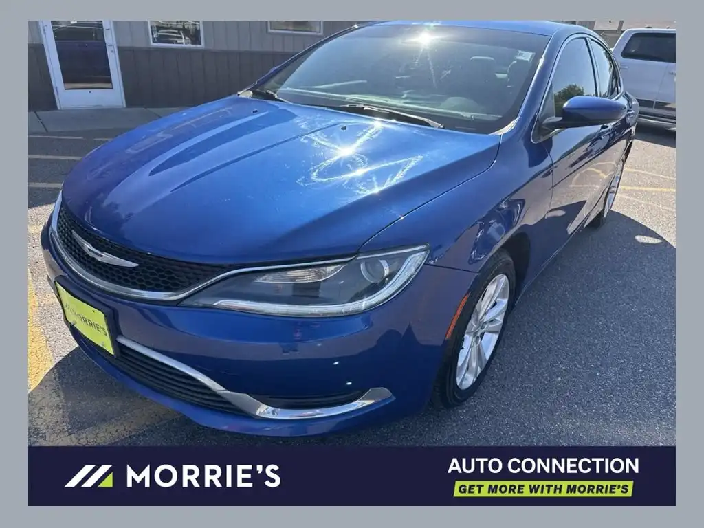 2016 Chrysler 200 Limited's photo
