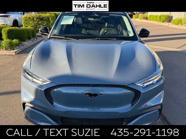 2023 Ford Mustang-Mach-e Select photo 4