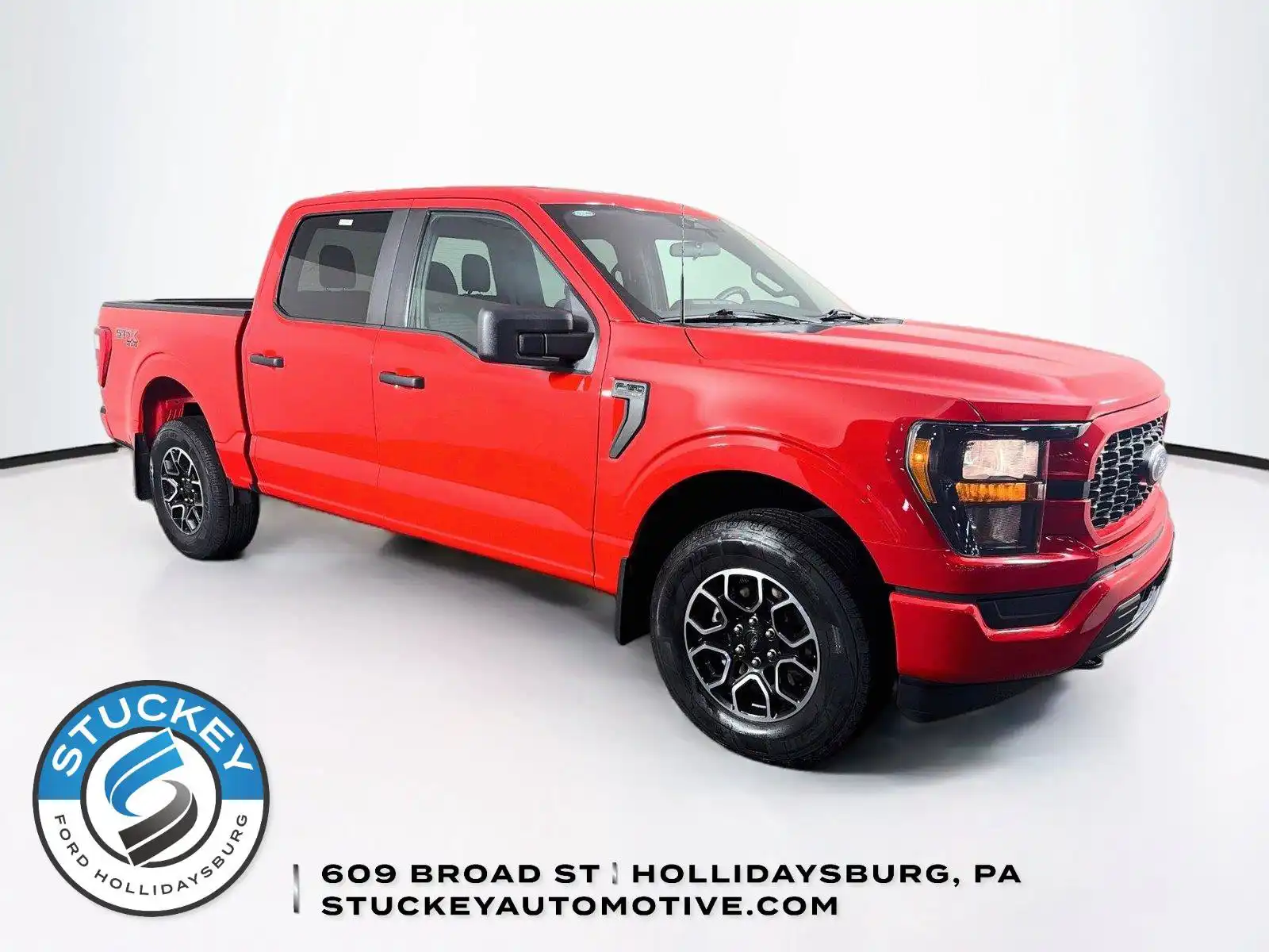 2023 Ford F-150 XL 4WD SuperCrew 5-1/2' Box's photo