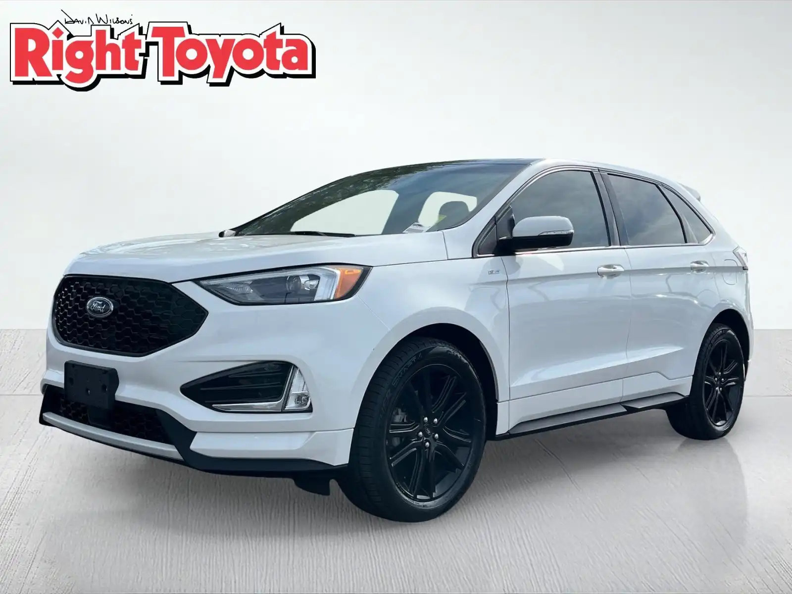 2020 Ford Edge ST-Line's photo