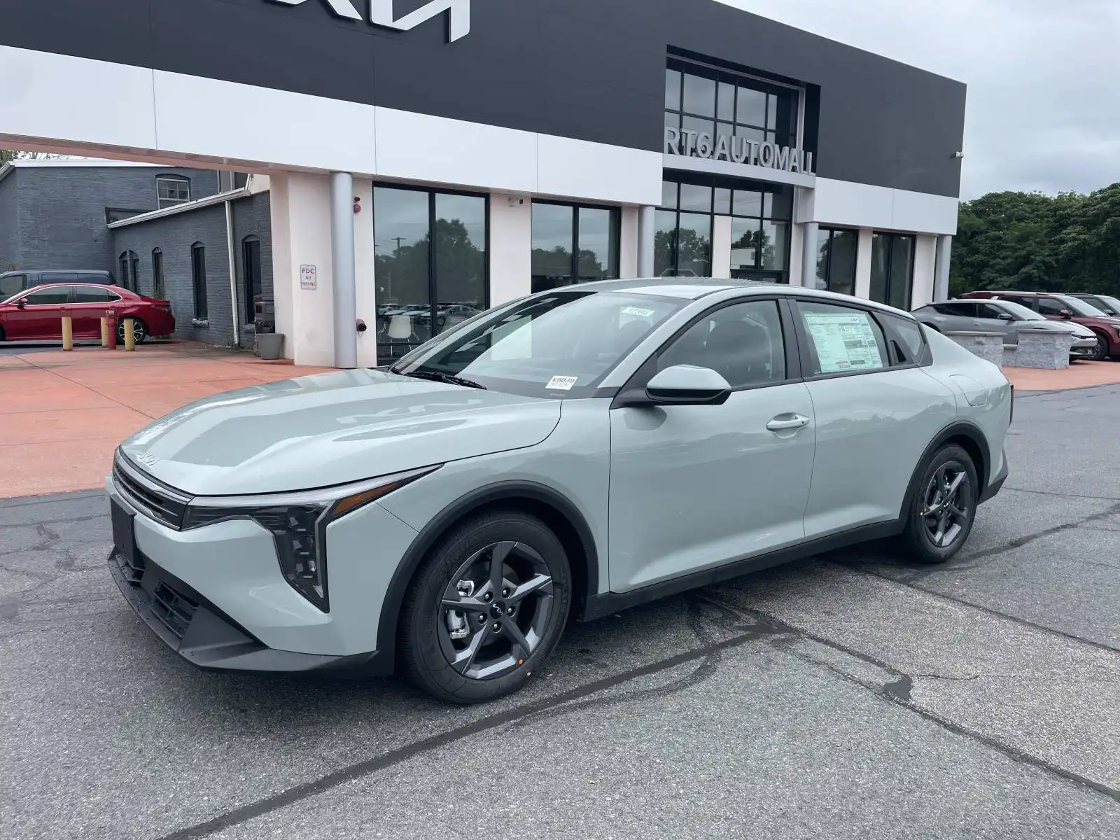 2026 Kia K4 LXS AT's photo