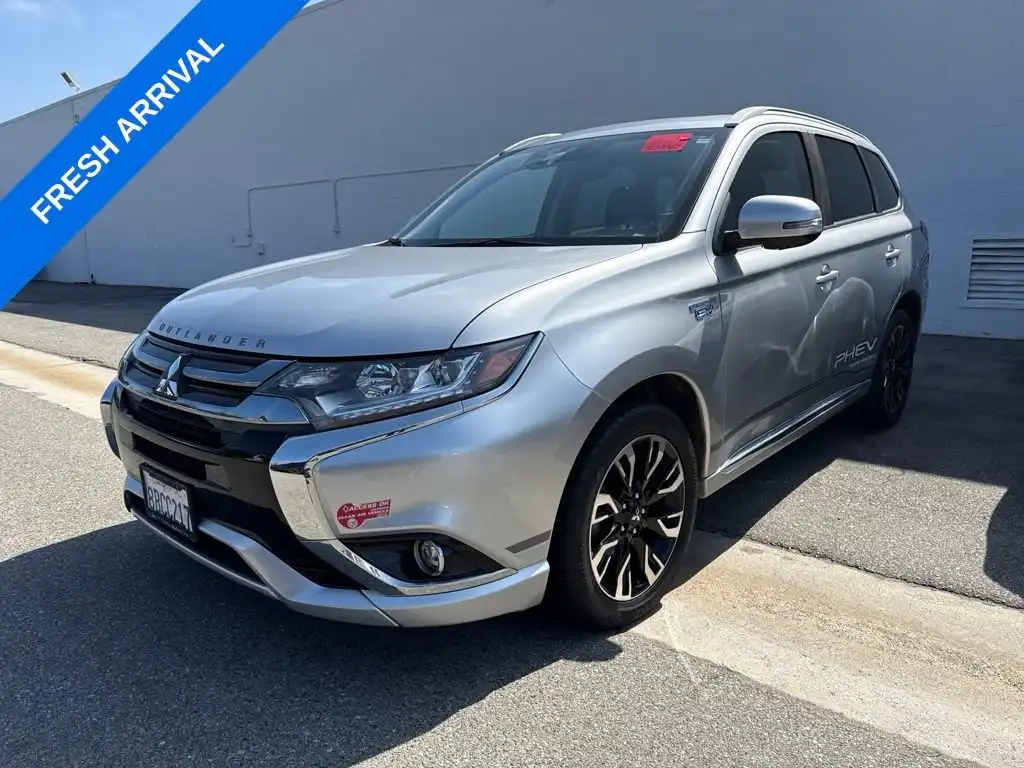 2018 Mitsubishi Outlander GT PHEV S-AWC's photo