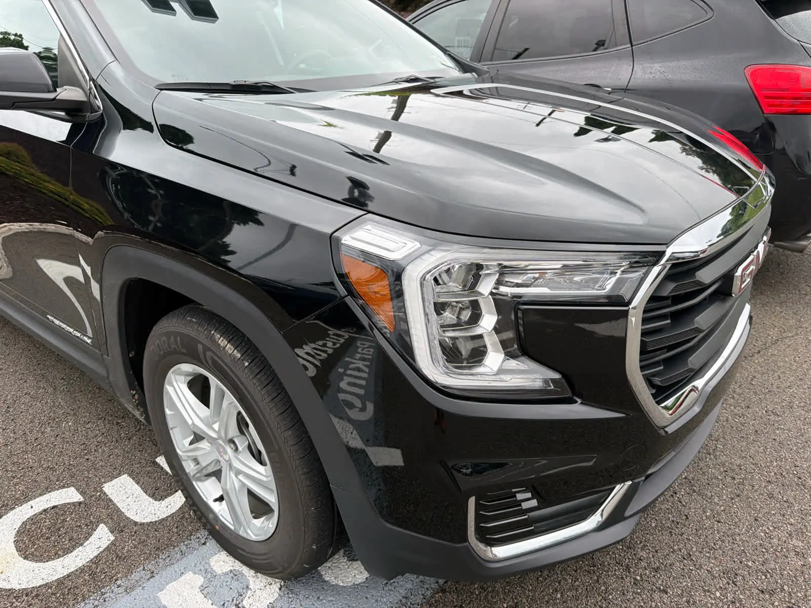 2023 GMC Terrain SLE AWD photo 5