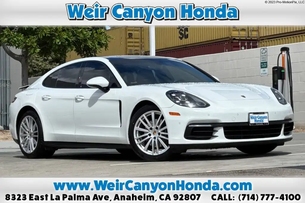 2020 Porsche Panamera 4's photo