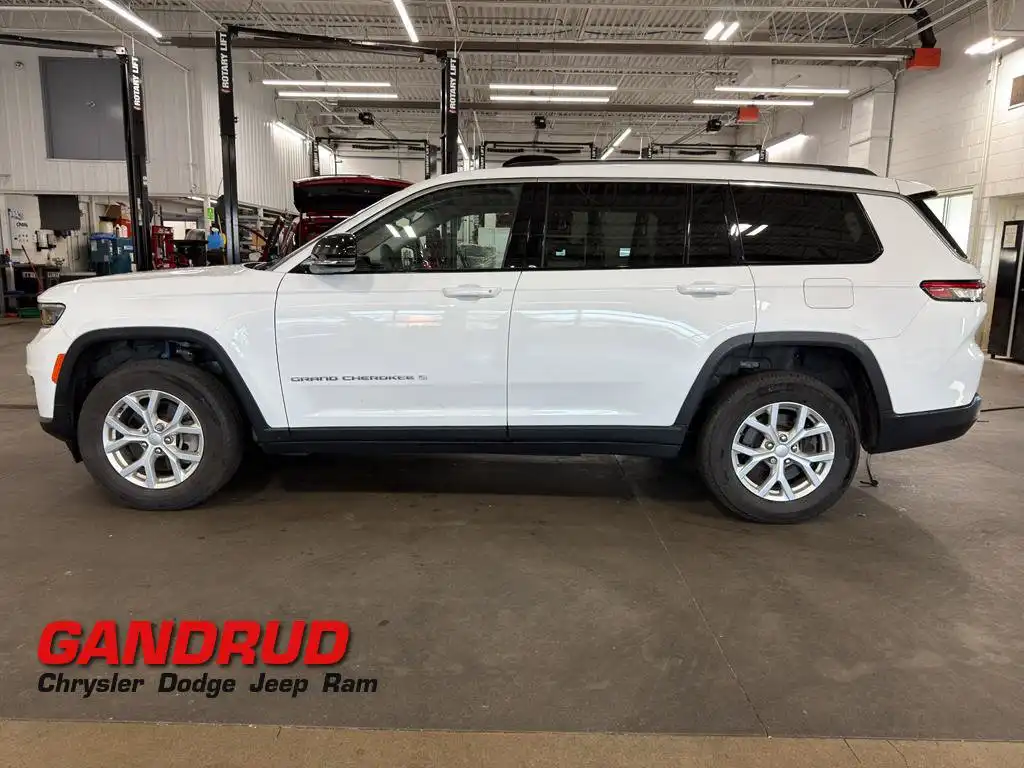 2023 Jeep Grand Cherokee L Limited 4x4's photo
