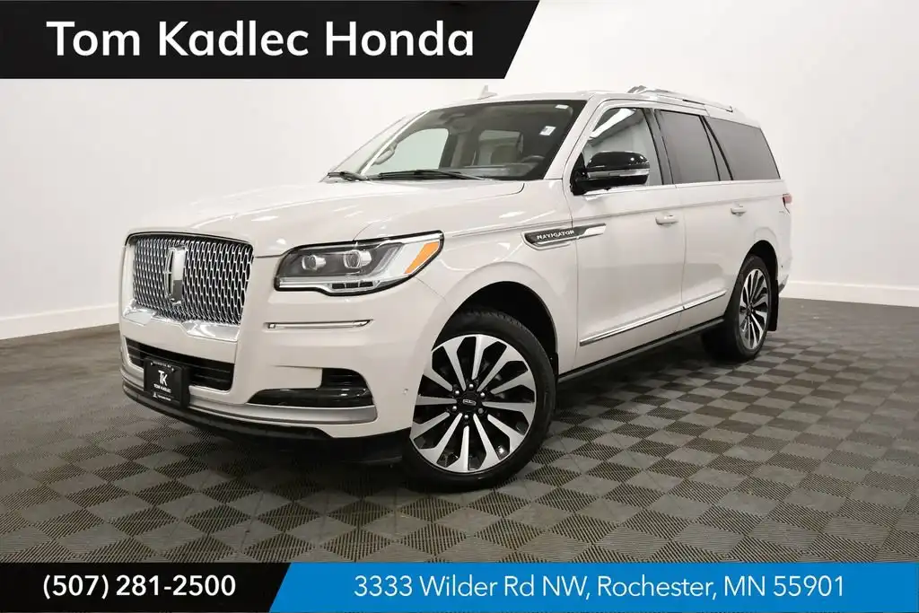 2023 Lincoln Navigator Reserve 4WD's photo