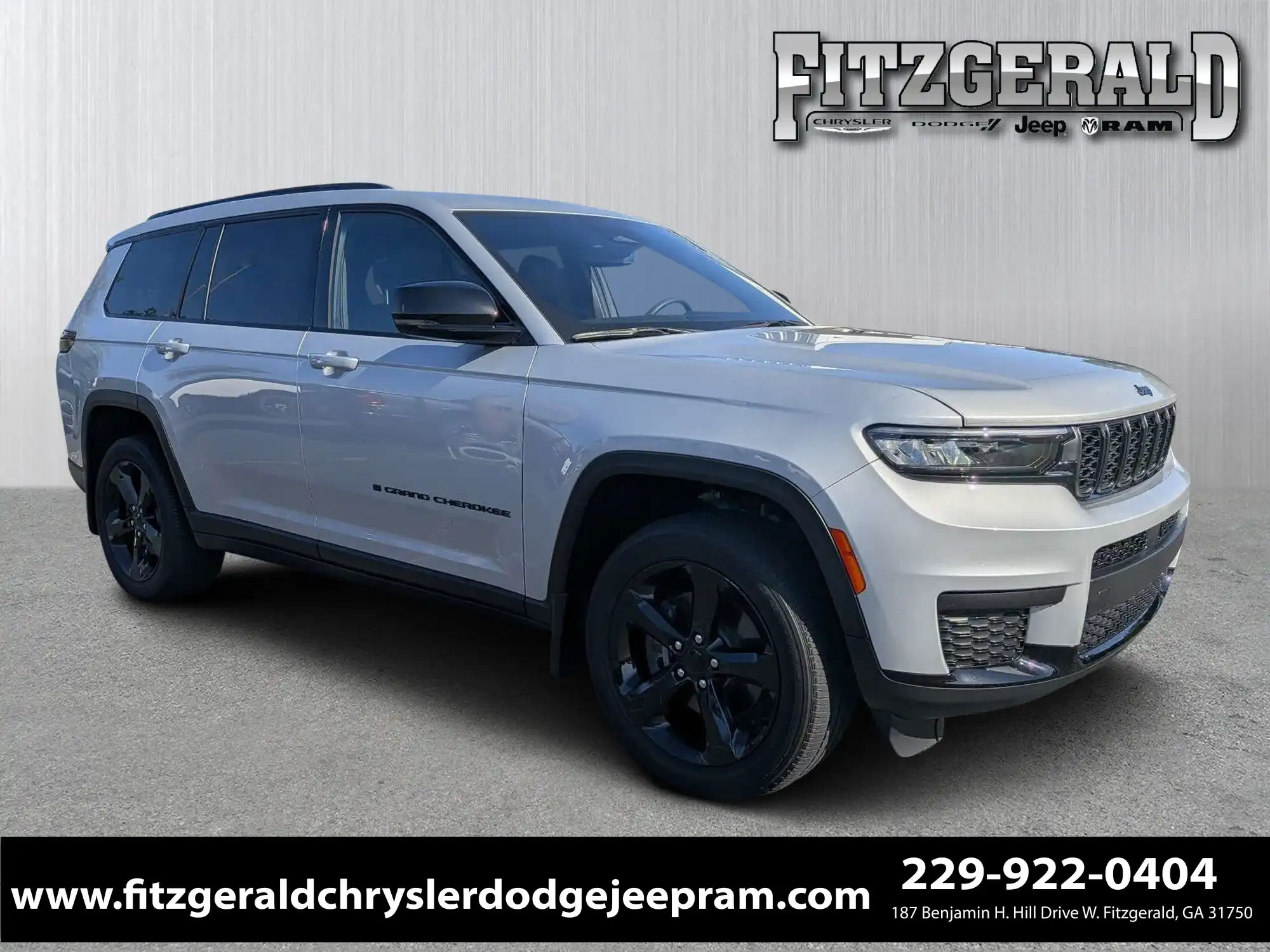 2023 Jeep Grand Cherokee L Altitude 4WD's photo