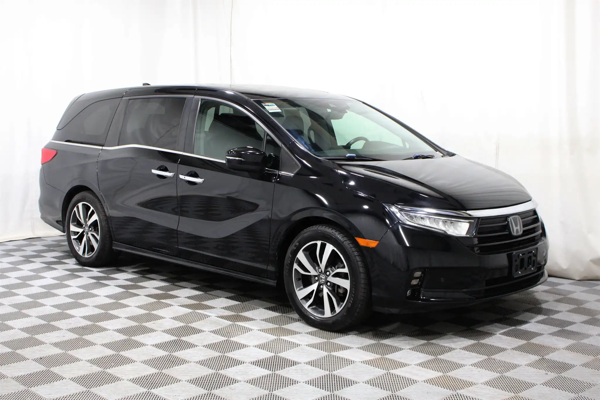 2022 Honda Odyssey Touring's photo