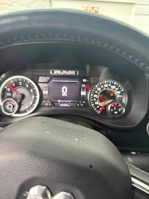 2020 RAM 1500 Laramie 4x4 Crew Cab 5'7's photo