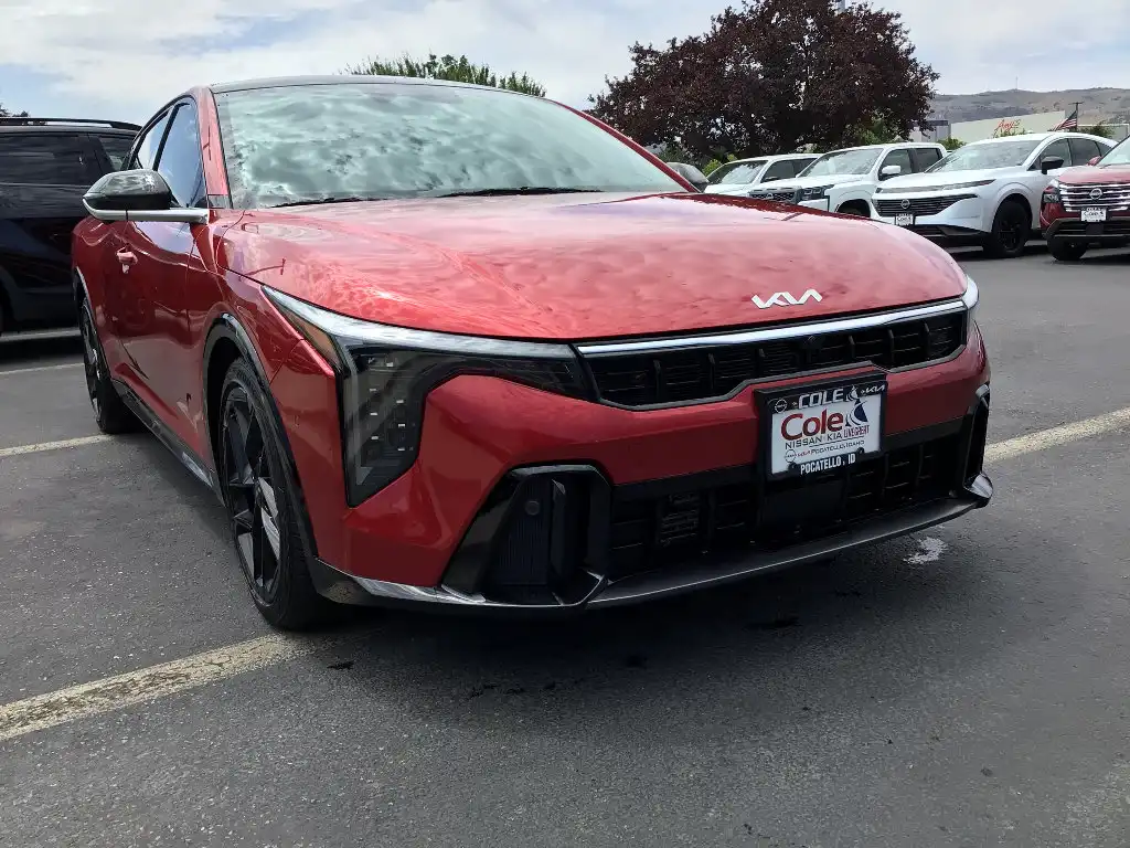 2025 Kia K4 GT-Line Turbo AT's photo
