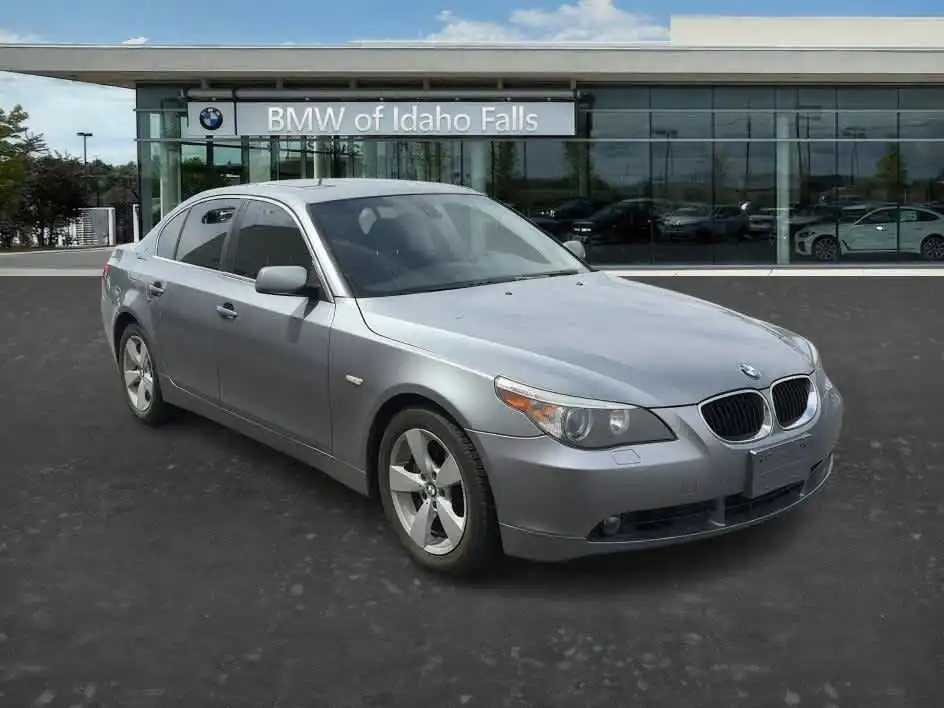 2006 BMW 5 Series 525xi's photo