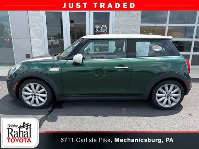 2019 MINI Hardtop Cooper S Signature's photo