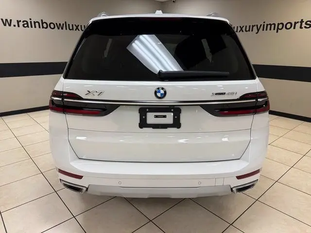 2025 BMW X7 xDrive40i photo 5