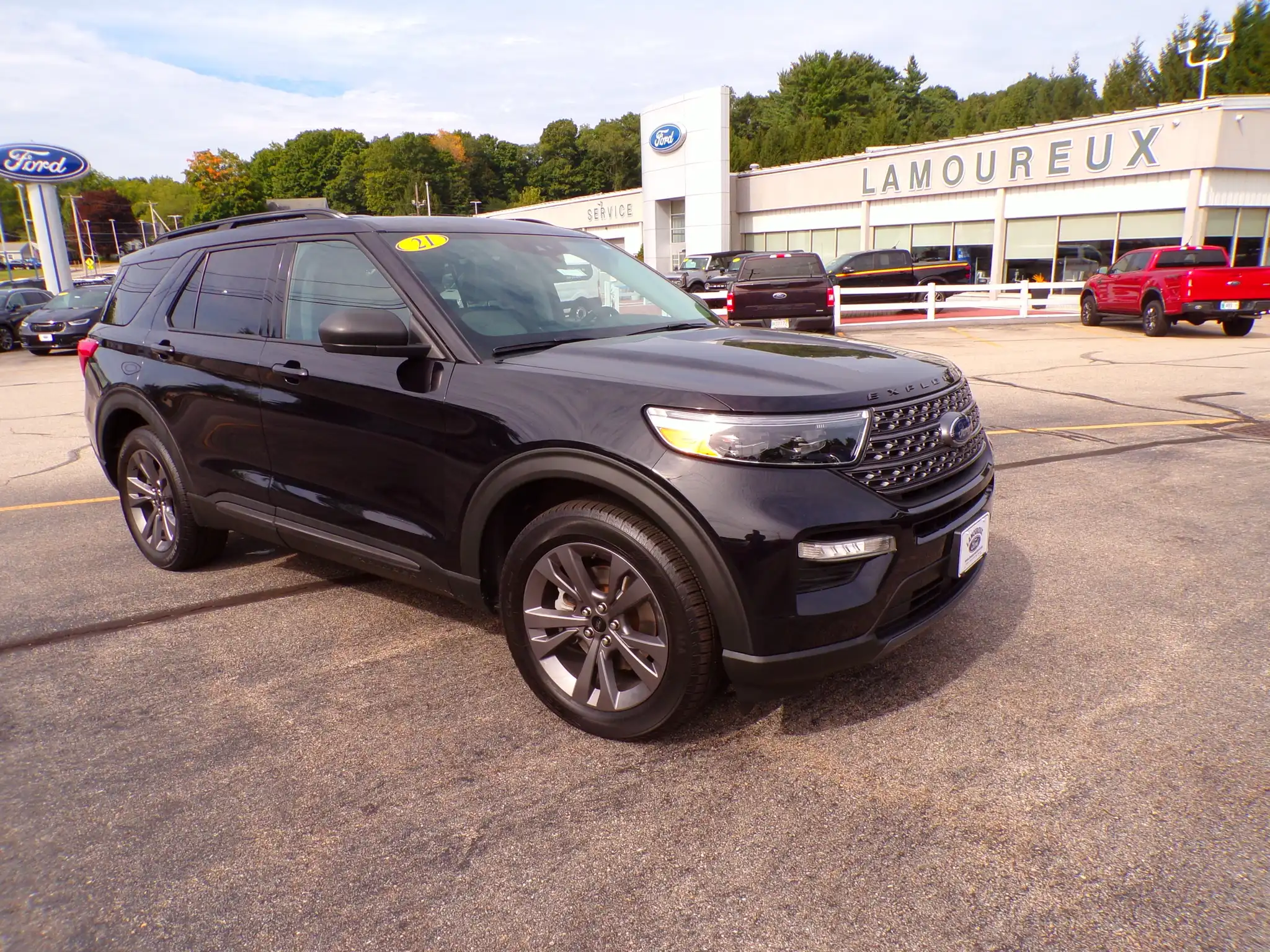 2021 Ford Explorer XLT 4WD's photo