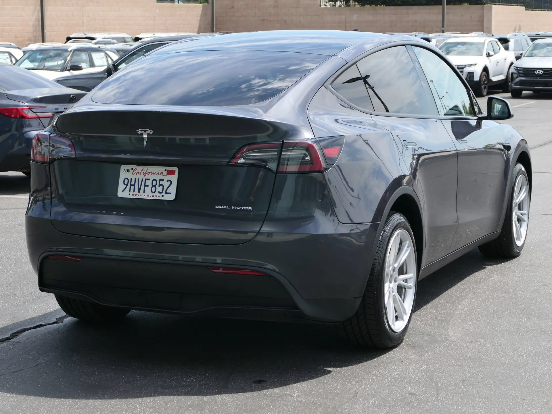 2023 Tesla Model Y Long Range Dual Motor AWD photo 3