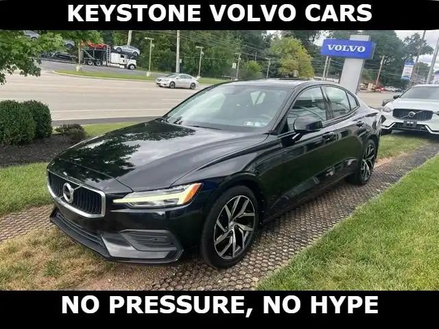 2020 Volvo S60 T5 Momentum's photo
