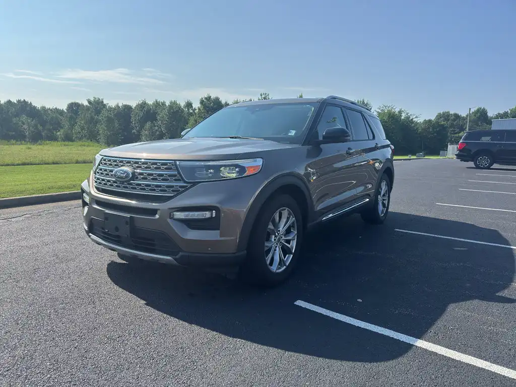 2021 Ford Explorer Limited RWD's photo