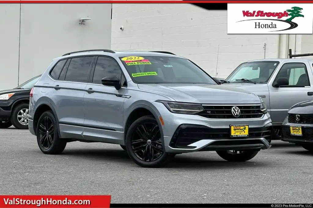2022 Volkswagen Tiguan 2.0T SE R-Line Black 4Motion's photo