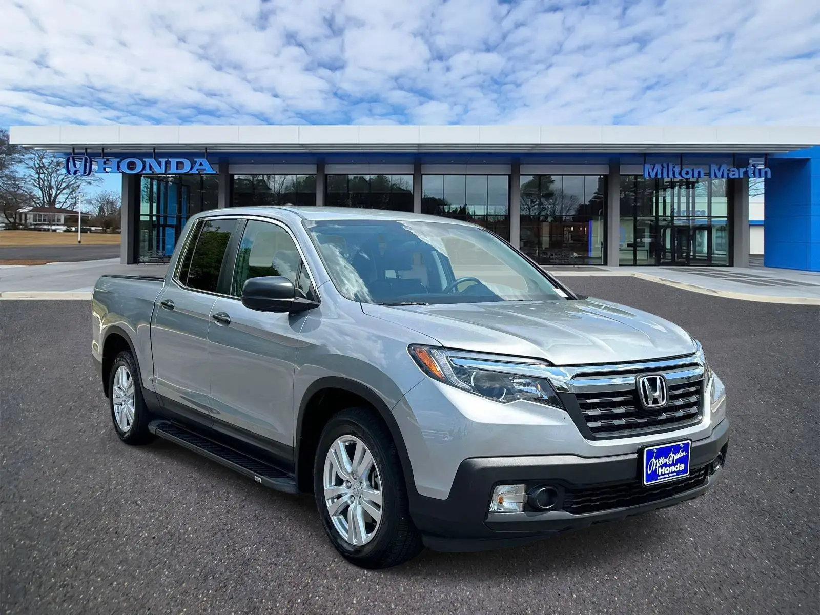 2019 Honda Ridgeline RT photo 1