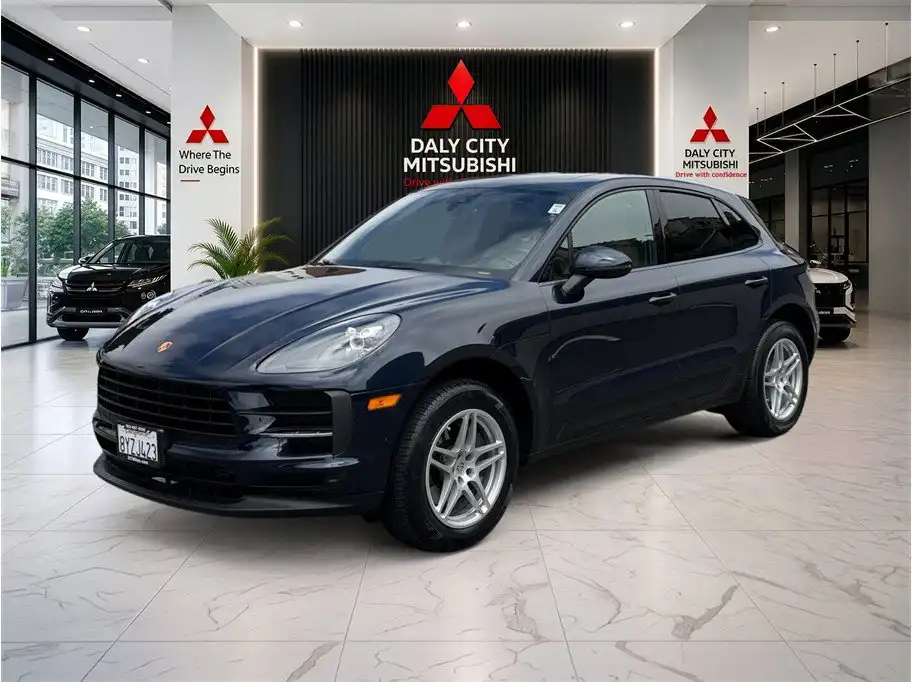 2021 Porsche Macan Base's photo