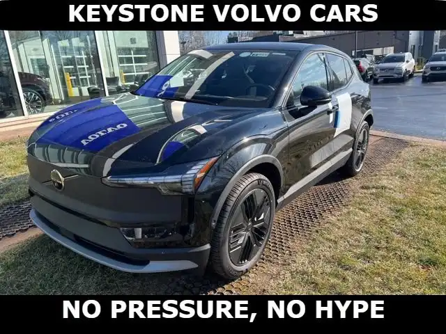 2026 Volvo EX30 Twin Motor Cross Country Ultra's photo