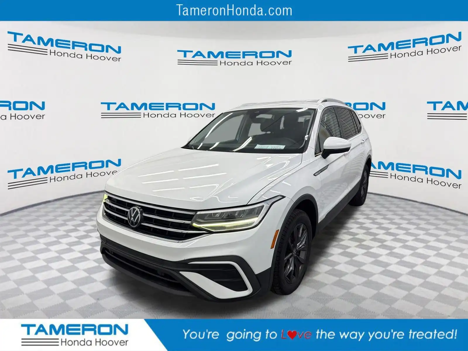 2022 Volkswagen Tiguan 2.0T SE's photo