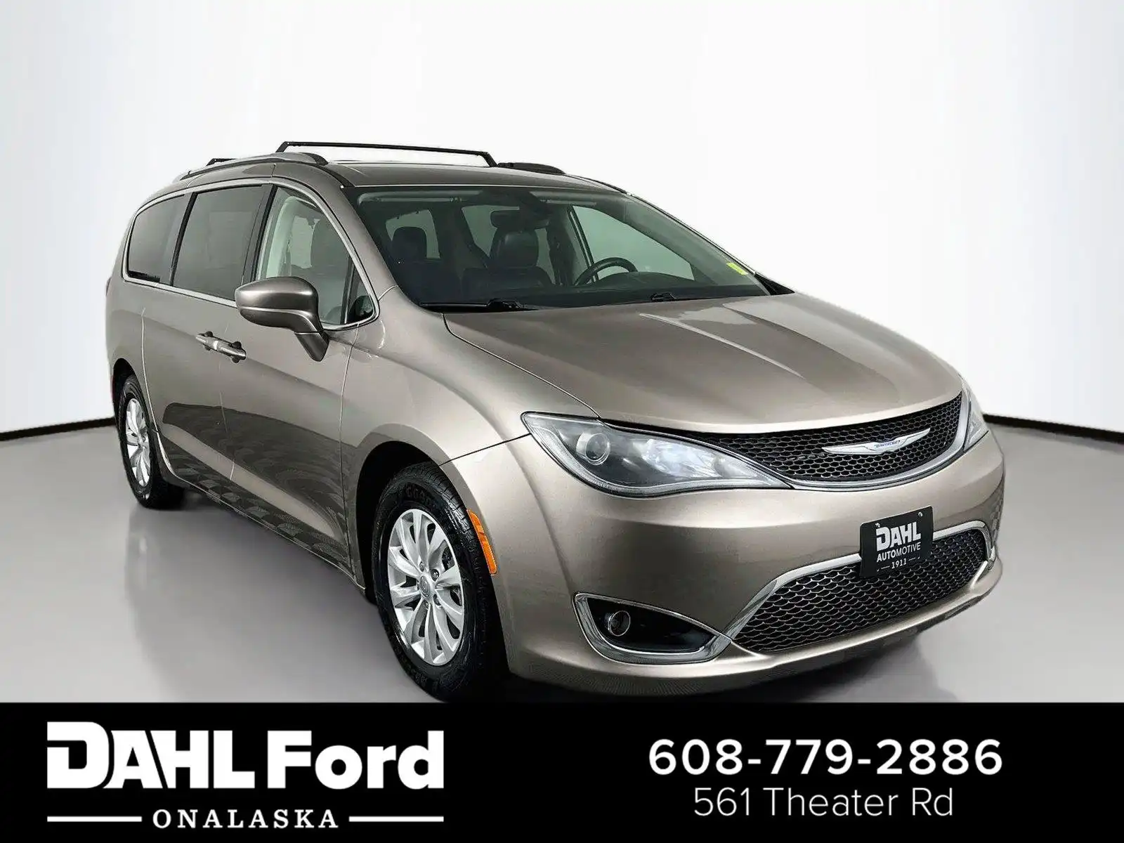 2018 Chrysler Pacifica Touring L's photo