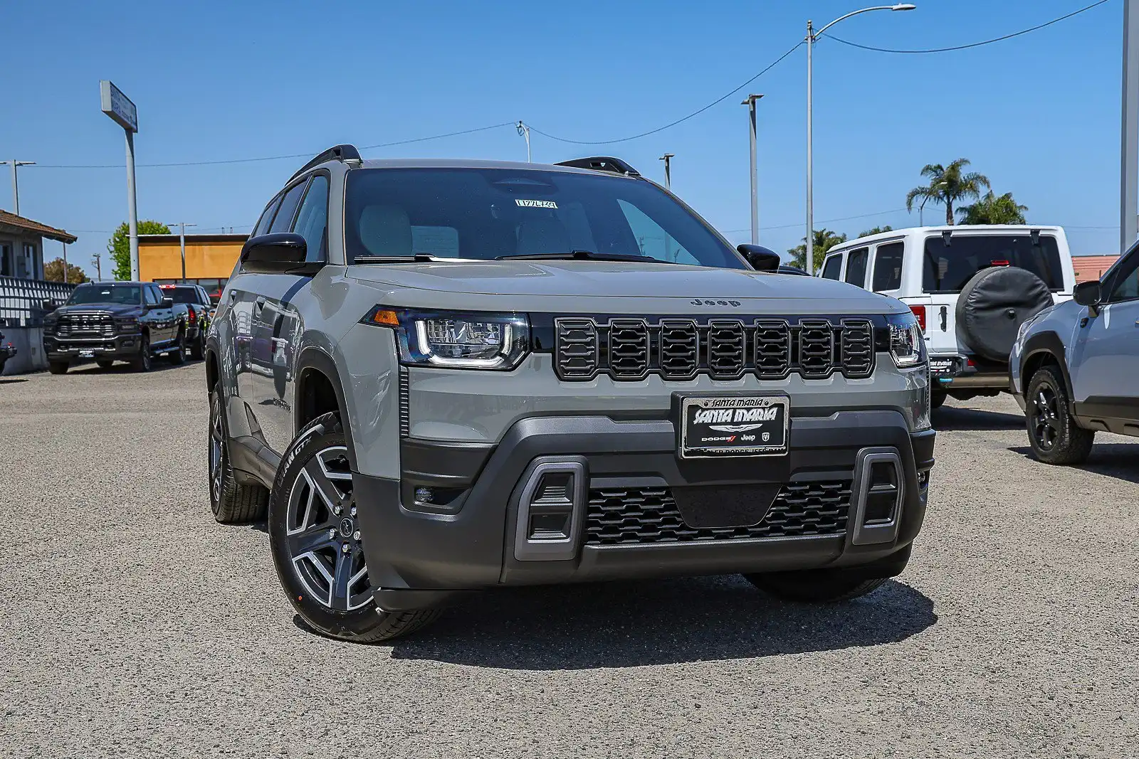 2026 Jeep Cherokee Laredo Hybrid 4WD's photo
