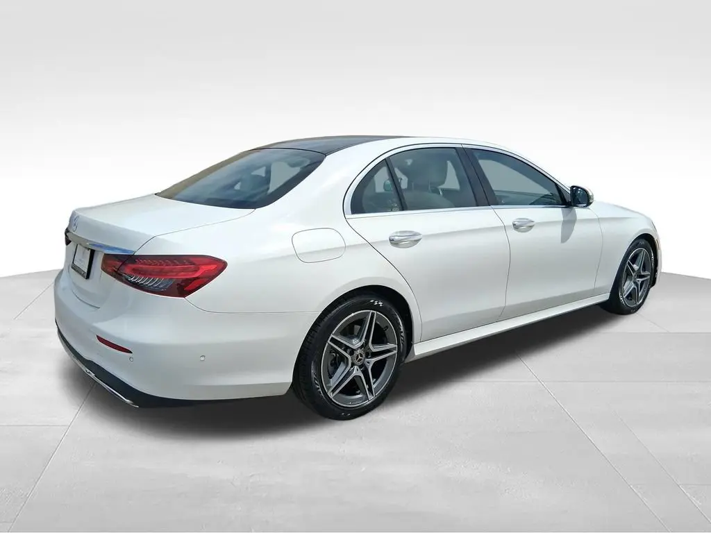 2022 Mercedes-Benz E-Class E350 photo 5