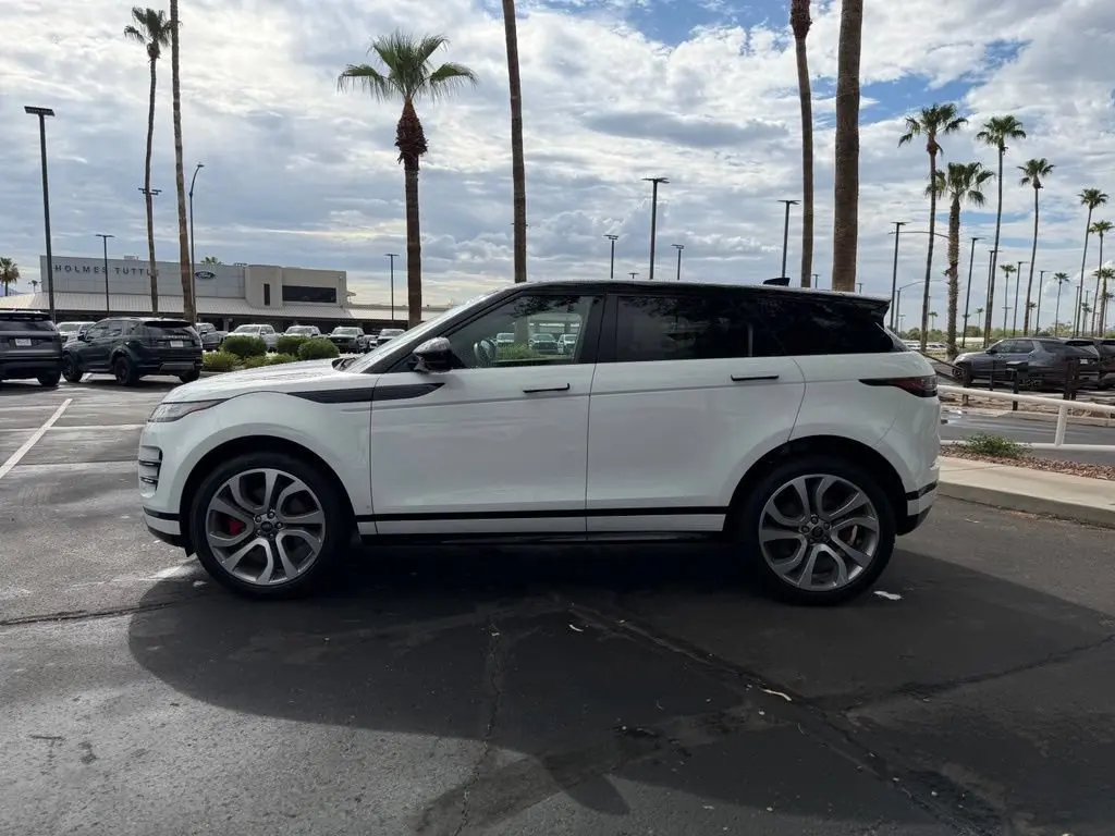 2023 Land Rover Range Rover Evoque R-Dynamic SE photo 3