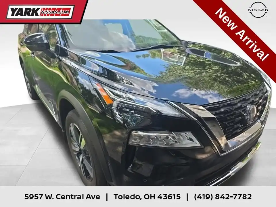 2023 Nissan Rogue Platinum AWD's photo
