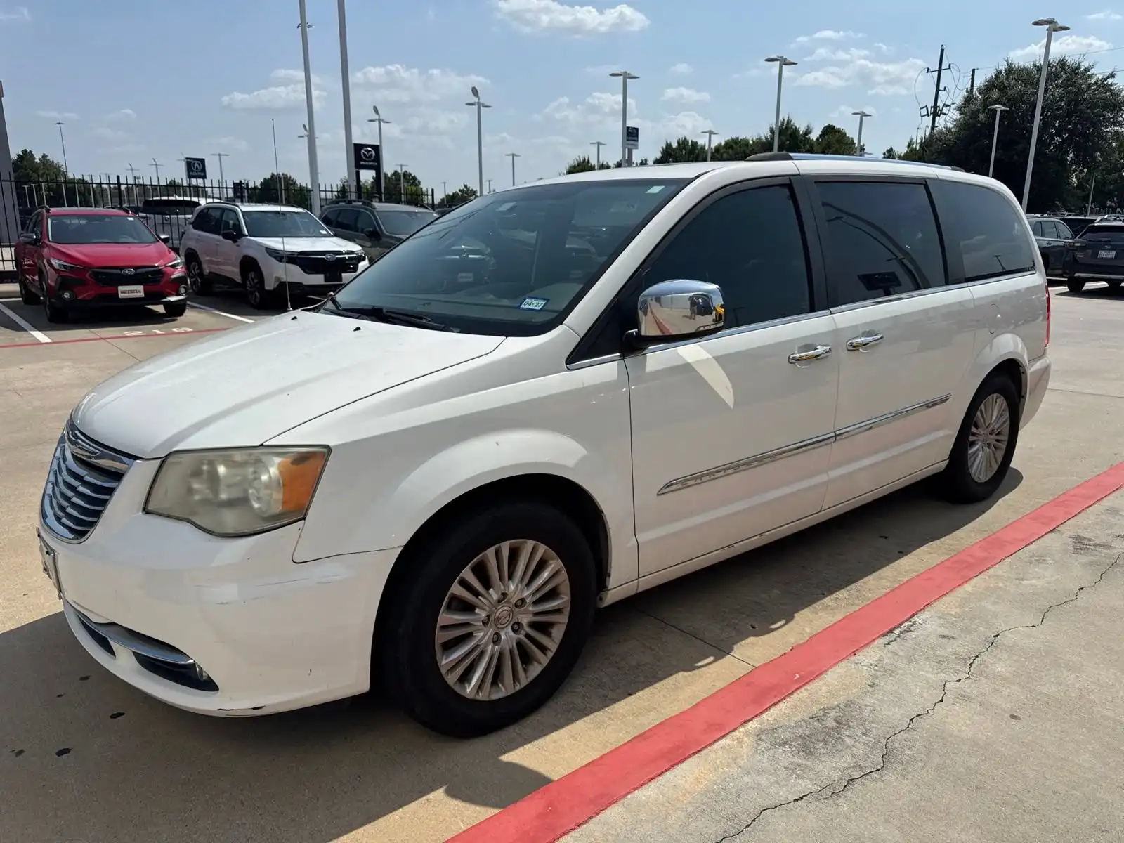 2012 Chrysler Town & Country Limited's photo