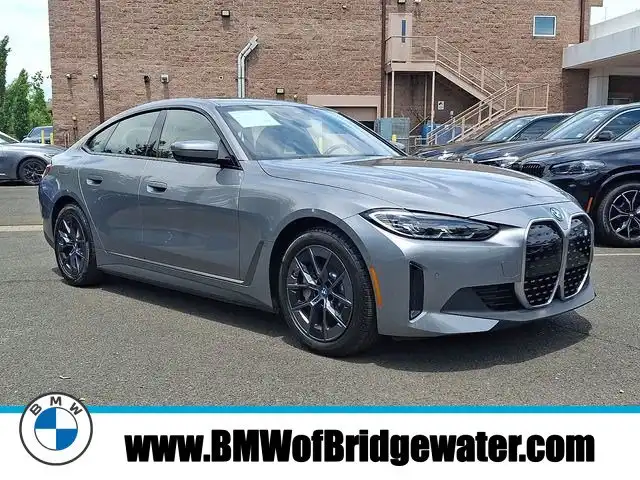 2023 BMW i4 eDrive35's photo