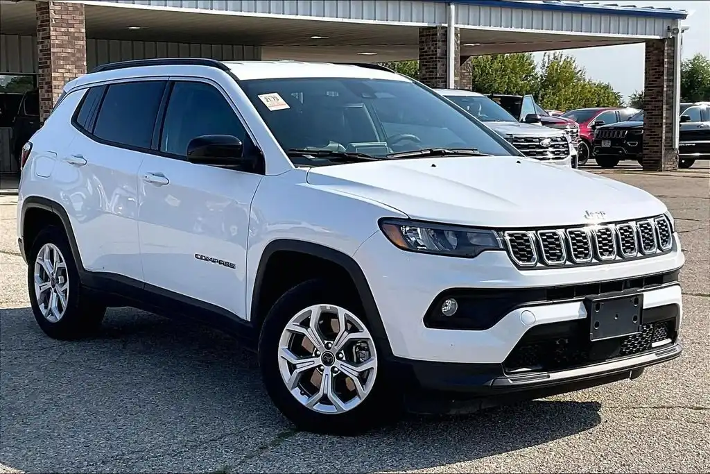 2025 Jeep Compass Latitude 4WD's photo