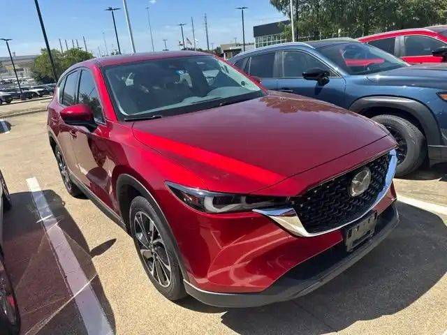 2023 Mazda CX-5 S Premium package Auto AWD's photo
