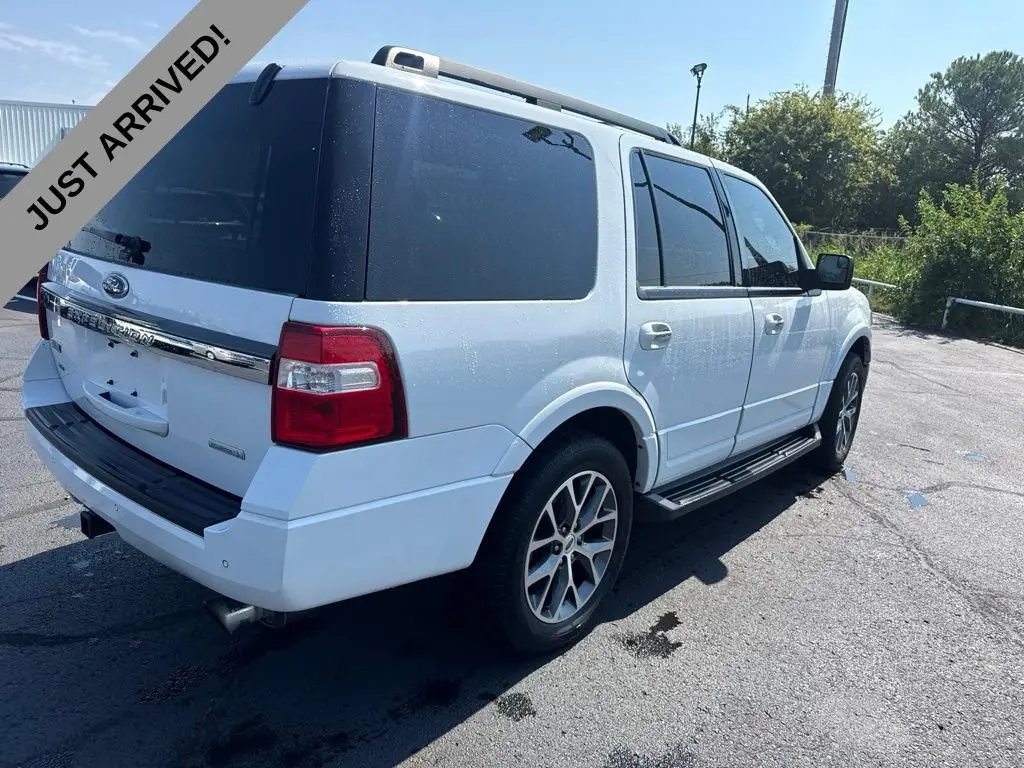 2016 Ford Expedition XLT photo 5