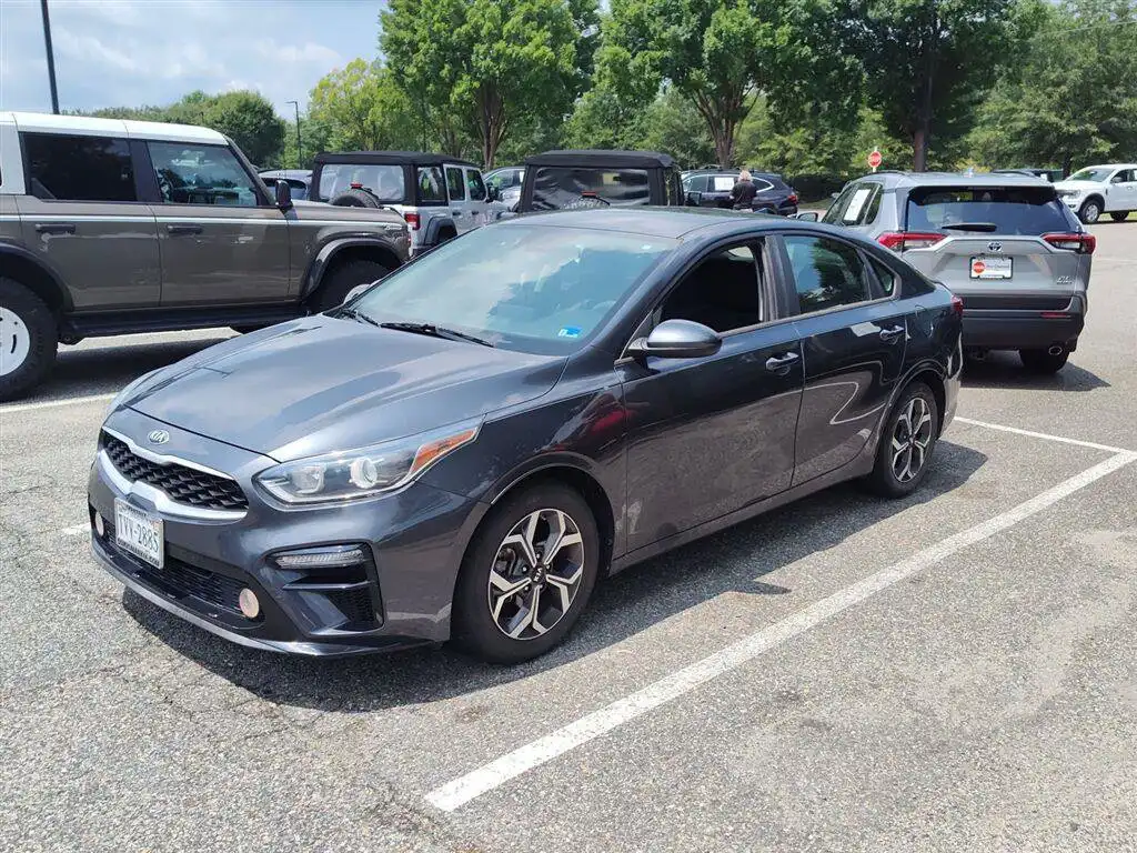 2019 Kia Forte LXS AT's photo