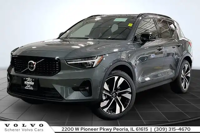 2026 Volvo XC40 B5 Plus Dark AWD's photo