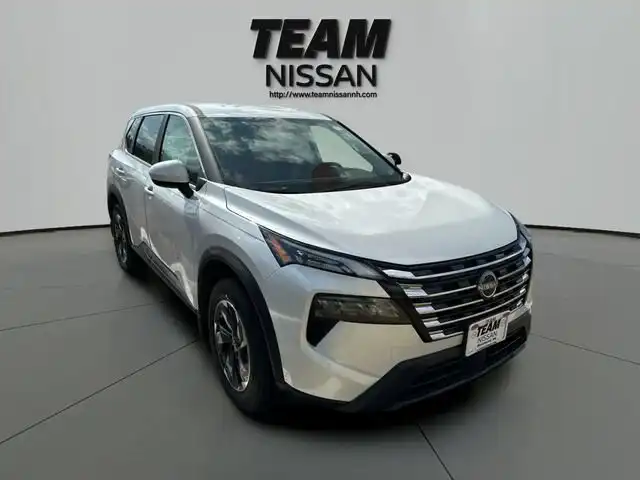 2025 Nissan Rogue SV AWD's photo