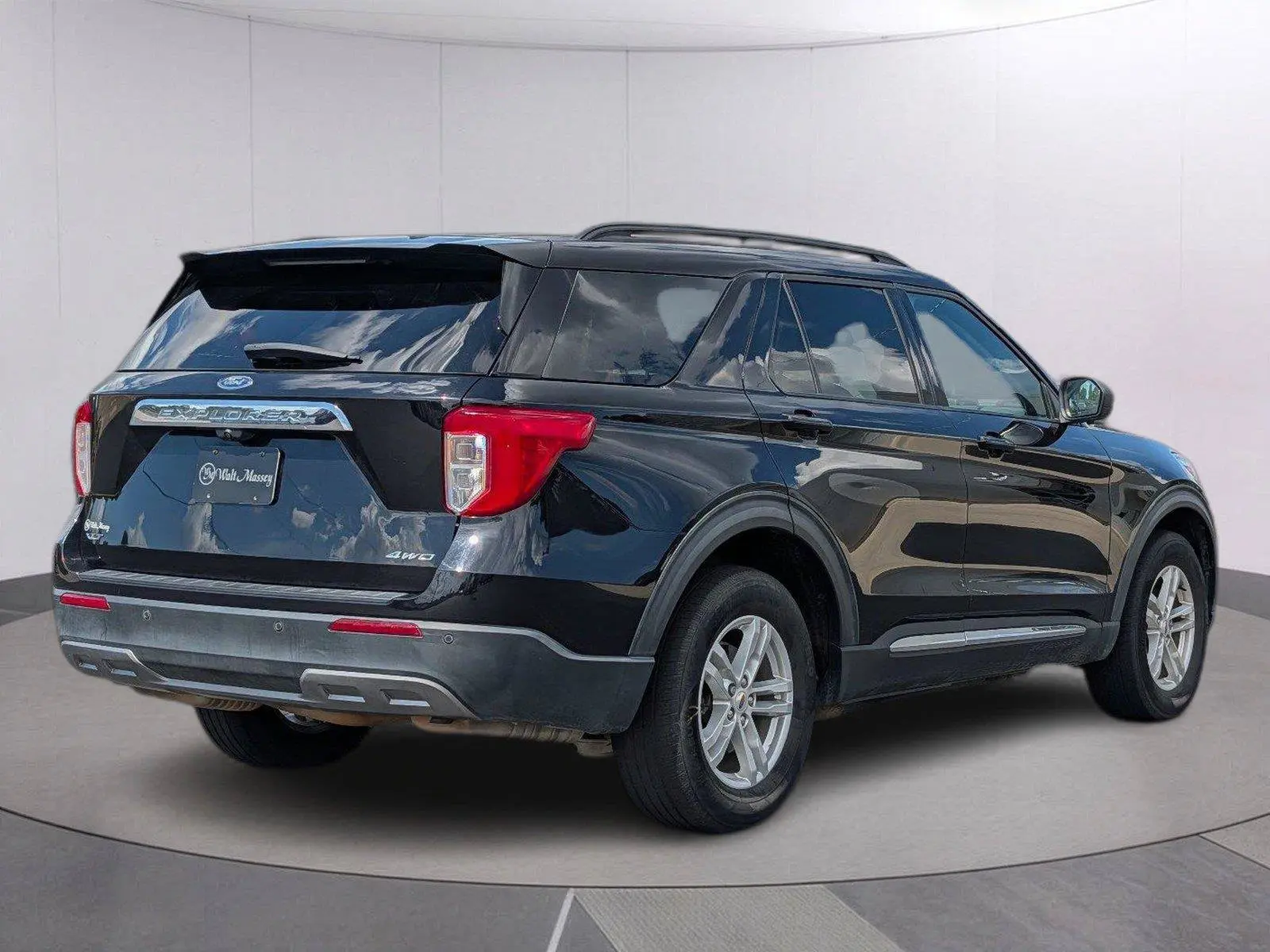 2022 Ford Explorer XLT 4WD photo 5
