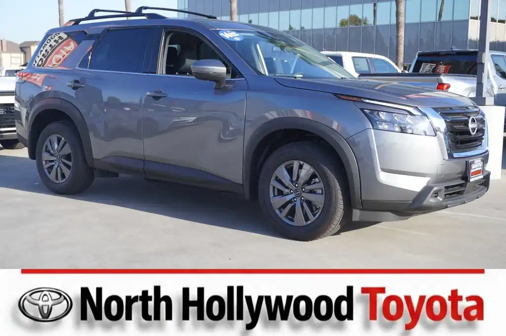 2025 Nissan Pathfinder SV 2WD's photo