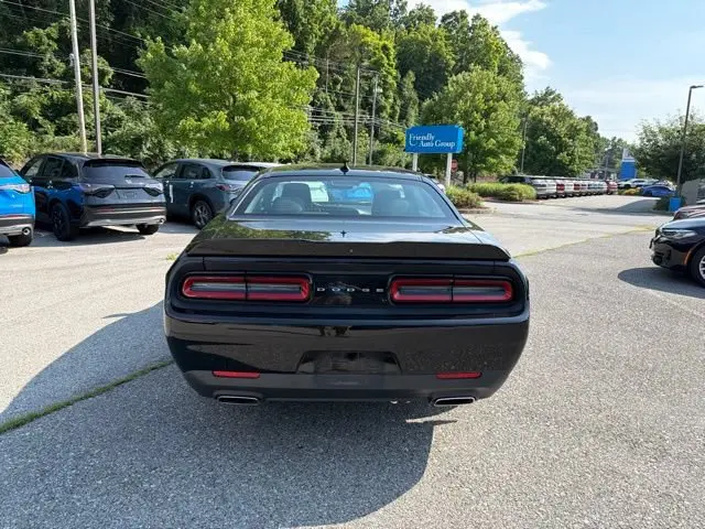2017 Dodge Challenger GT photo 3