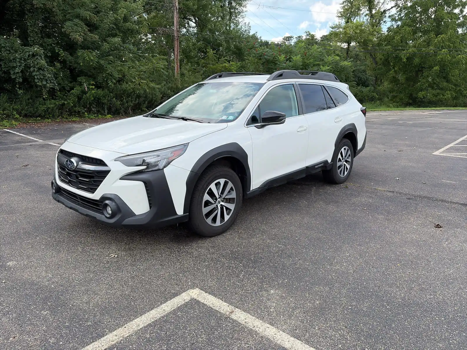 2024 Subaru Outback Premium's photo