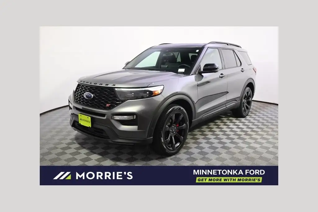 2022 Ford Explorer ST 4WD photo 1