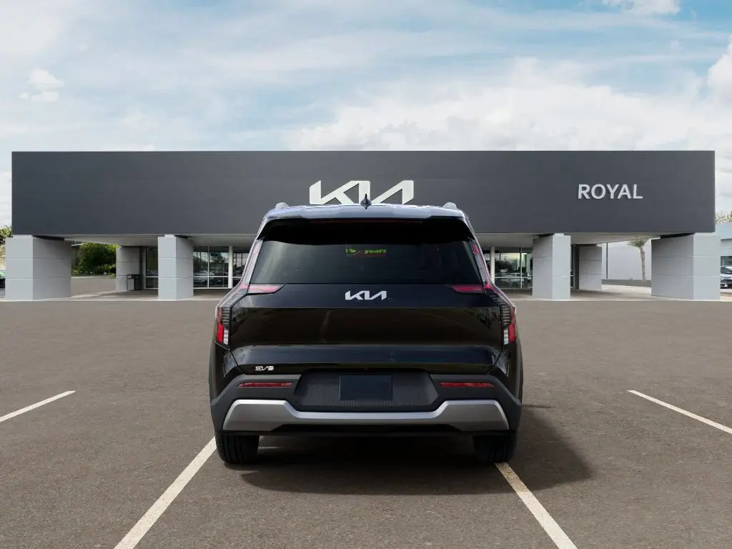 2026 Kia EV9 Wind AWD photo 5