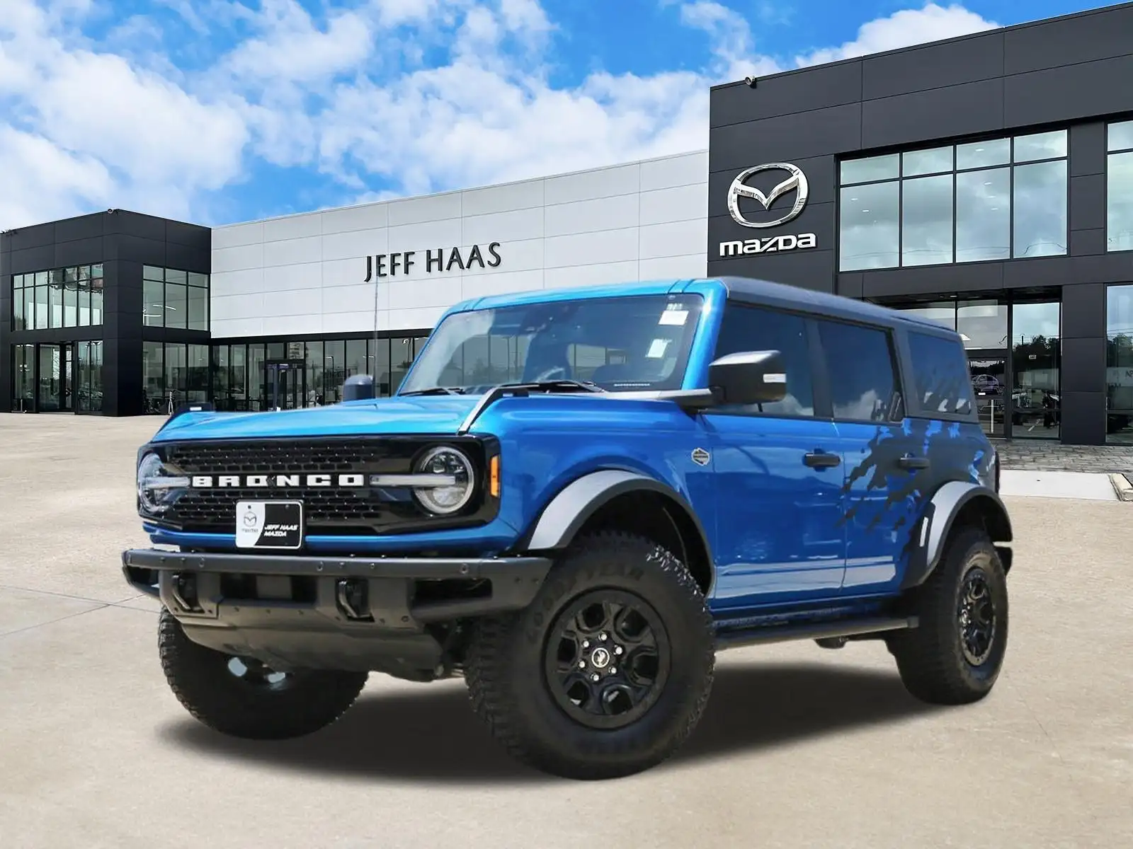 2024 Ford Bronco Wildtrak 4x4's photo