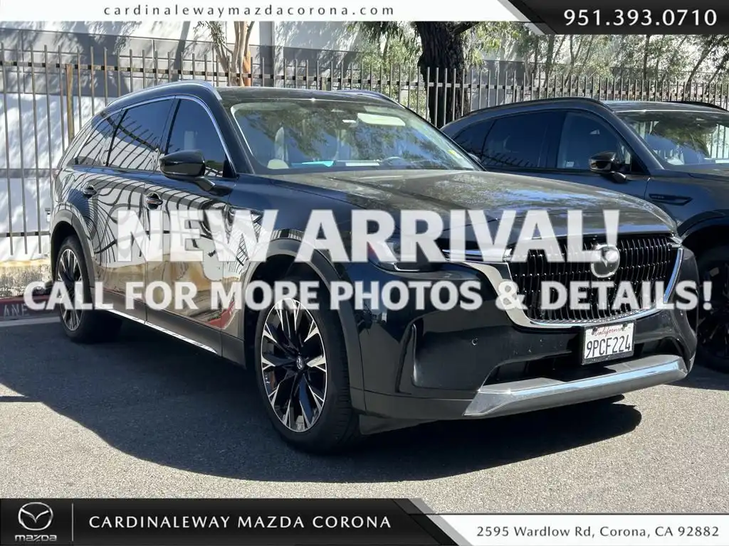 2024 Mazda CX-90 PHEV Premium Package's photo